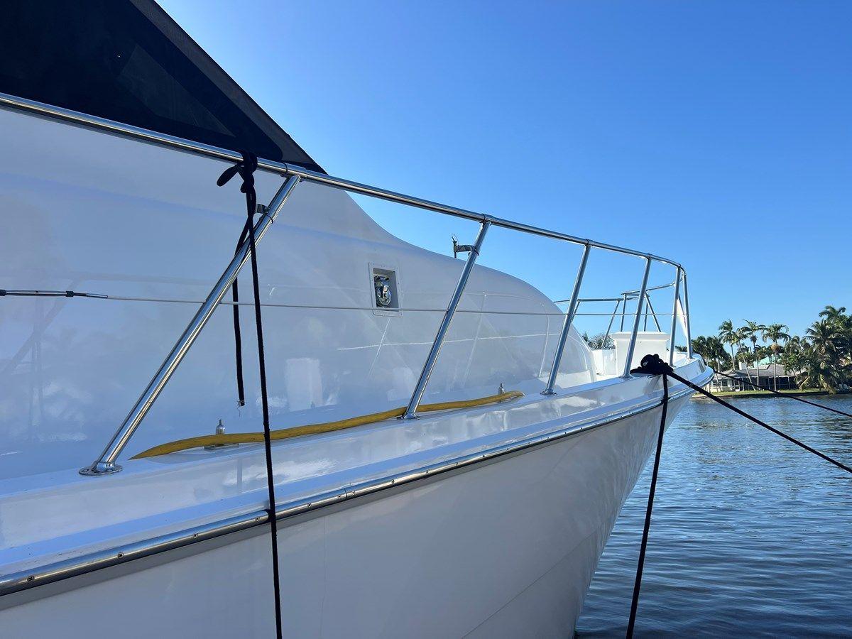 Sleepover 2000 yacht sale