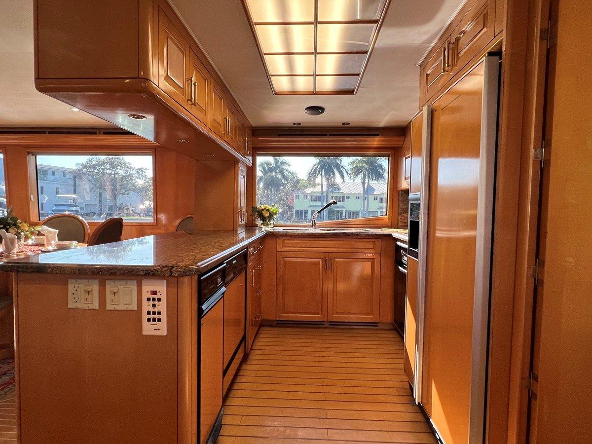 best yacht sales deals Sleepover 75