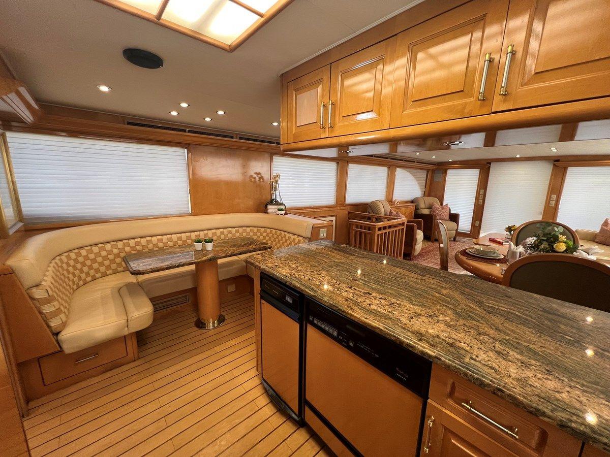 Buy a Sleepover - Hatteras at Shestakov Yacht Sales