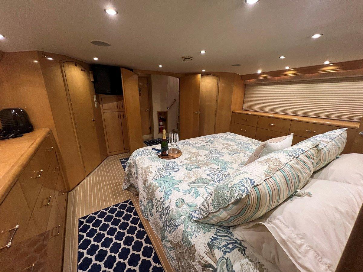 best yacht sales deals Sleepover - Hatteras