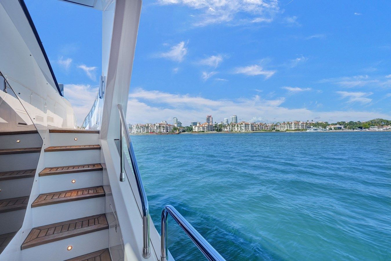 Buy a Enchante - Azimut Yachts at Shestakov Yacht Sales