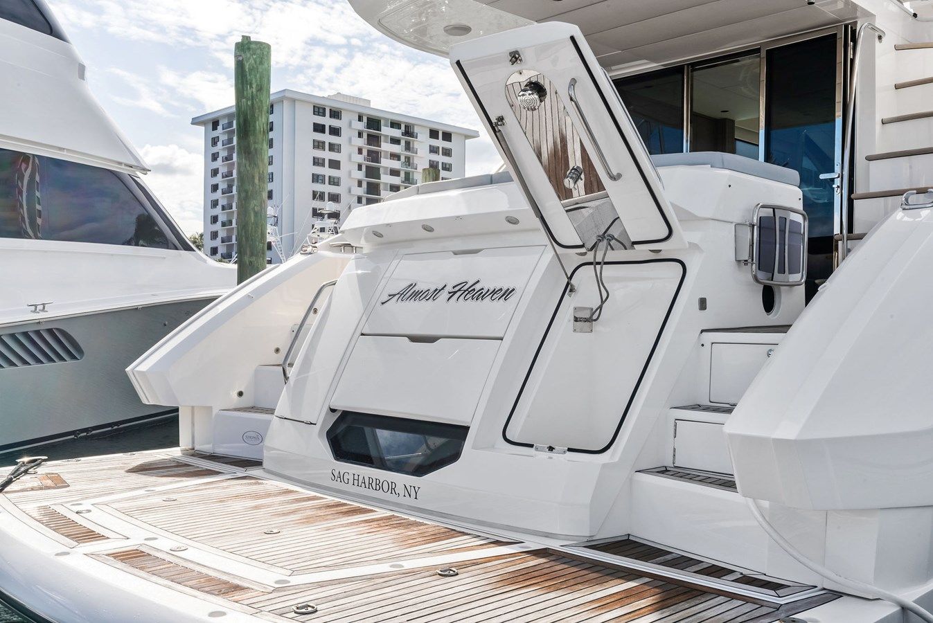 the best price on Almost Heaven 52