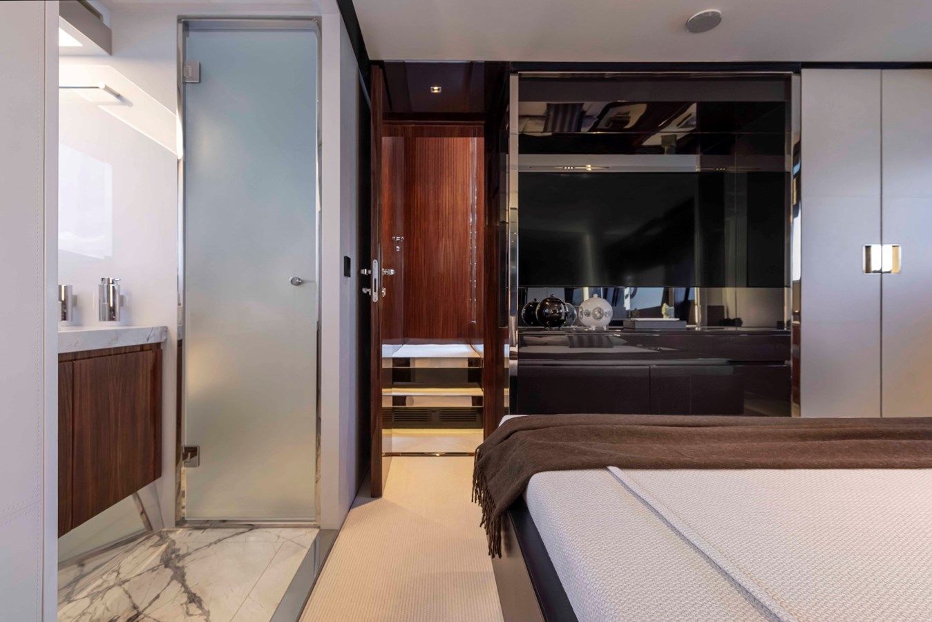 Купить яхту Miku 2021 в Shestakov Yacht Sales