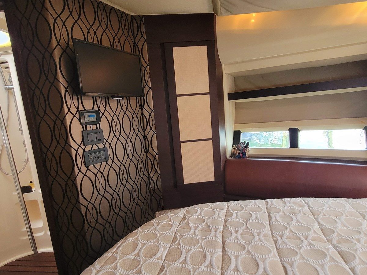 Стоимость яхты FANTASIA 04 2009