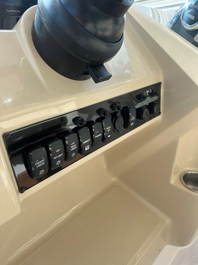 Regal 35 Sport Coupe - Regal price