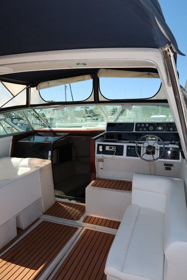 Buy a Sea Ray 390 Express Cruiser 41 at Shestakov Yacht Sales