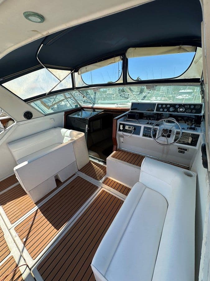 Buy a Sea Ray 390 Express Cruiser 1987 at Shestakov Yacht Sales