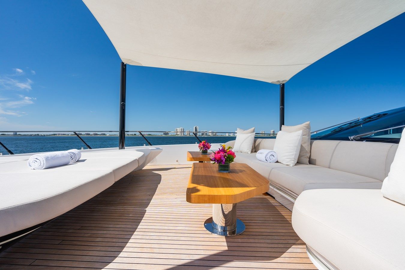 Купить яхту JACQPOT - Mangusta в Shestakov Yacht Sales