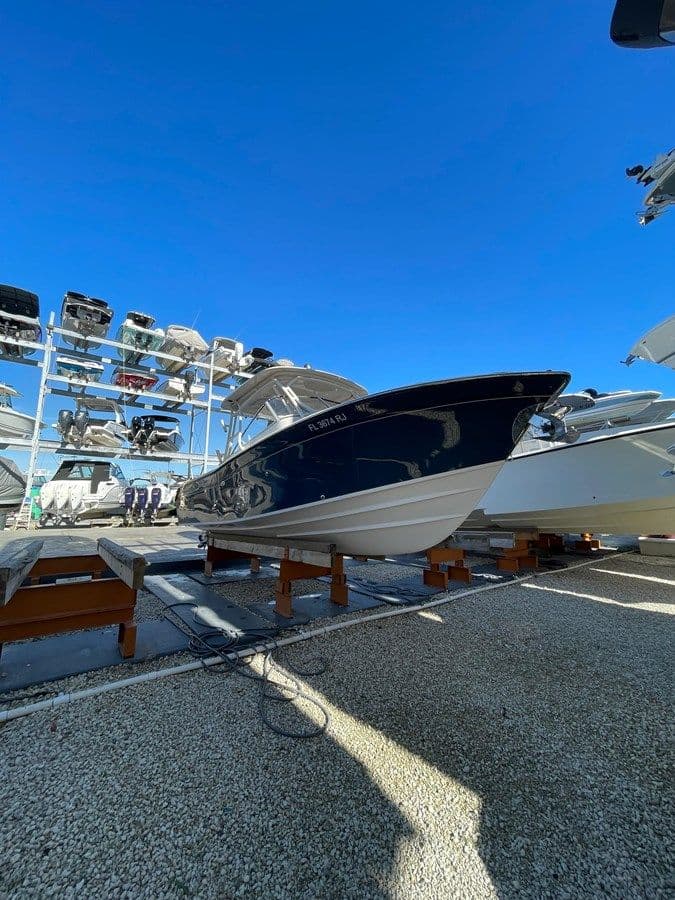 Grady-White Freedom 275