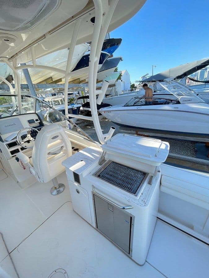 the best price on Grady-White Freedom 275