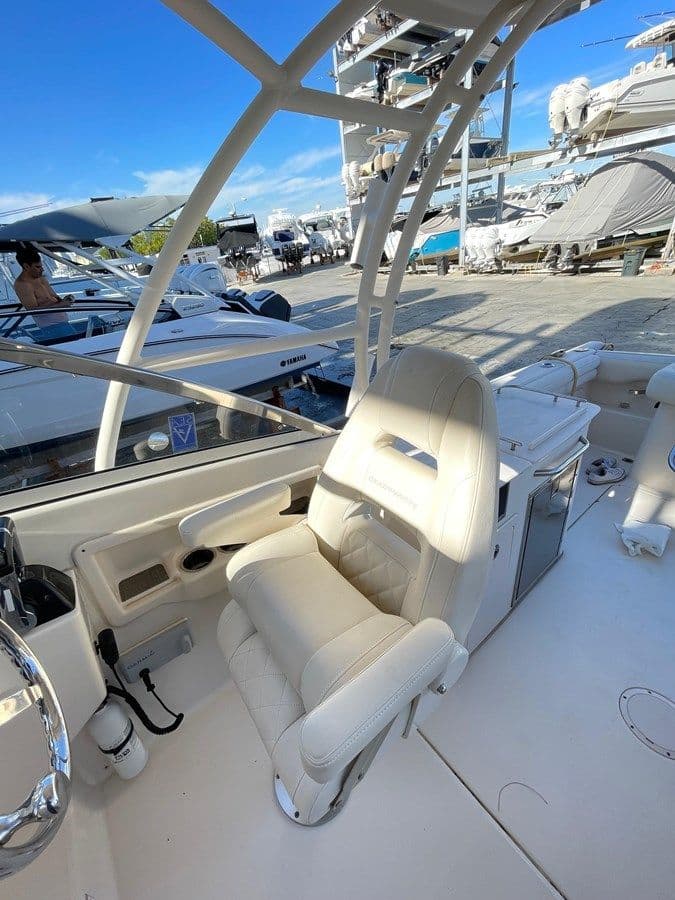 Buy a Grady-White Freedom 275 27 at Shestakov Yacht Sales