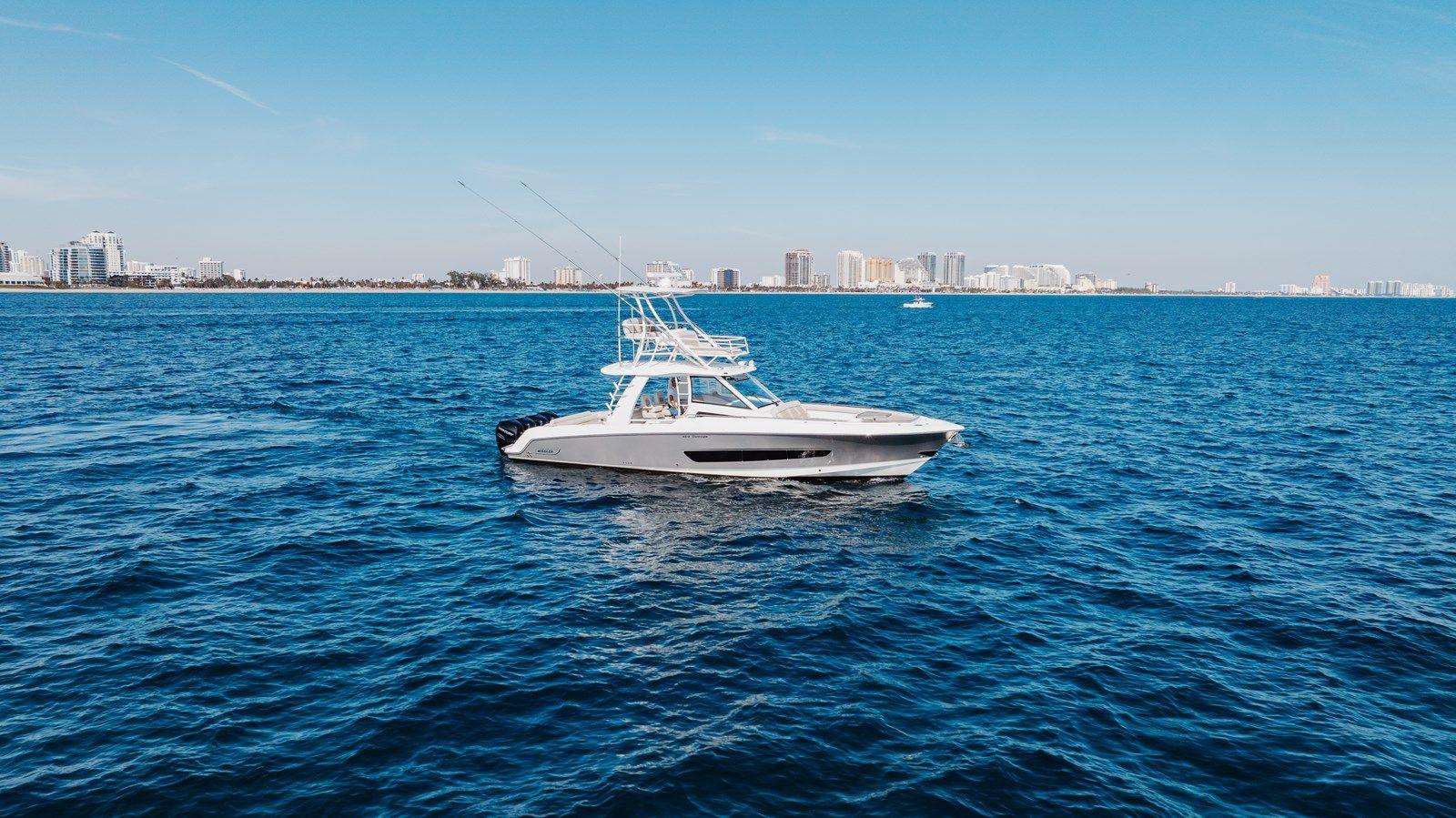 the best price on Boston Whaler 420 Outrage
