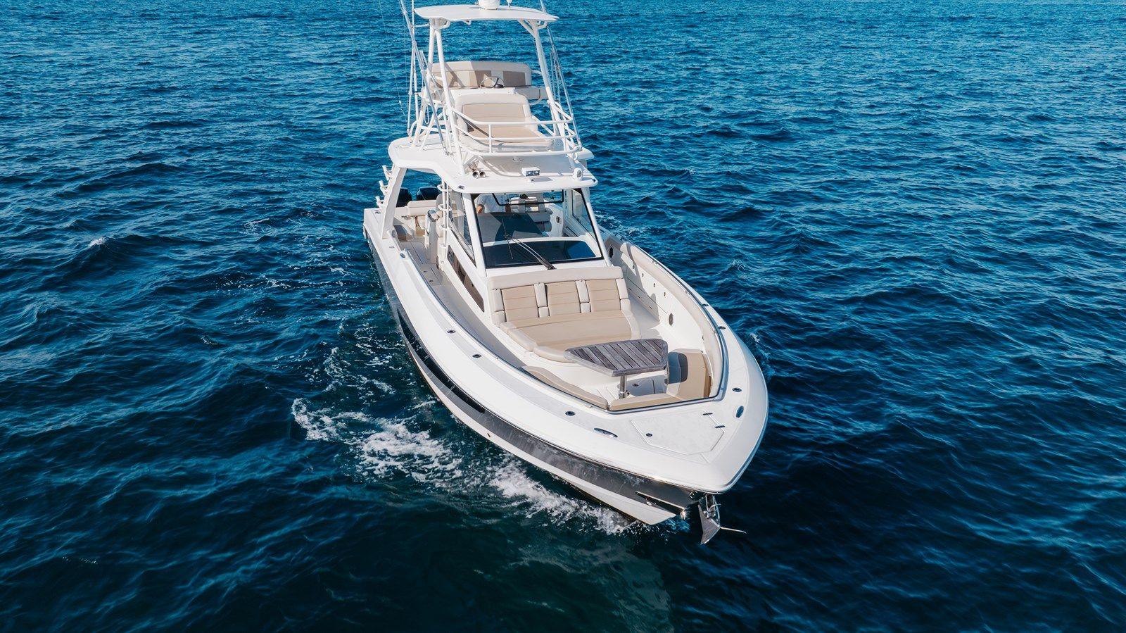 Boston Whaler 420 Outrage - Boston Whaler yacht sale