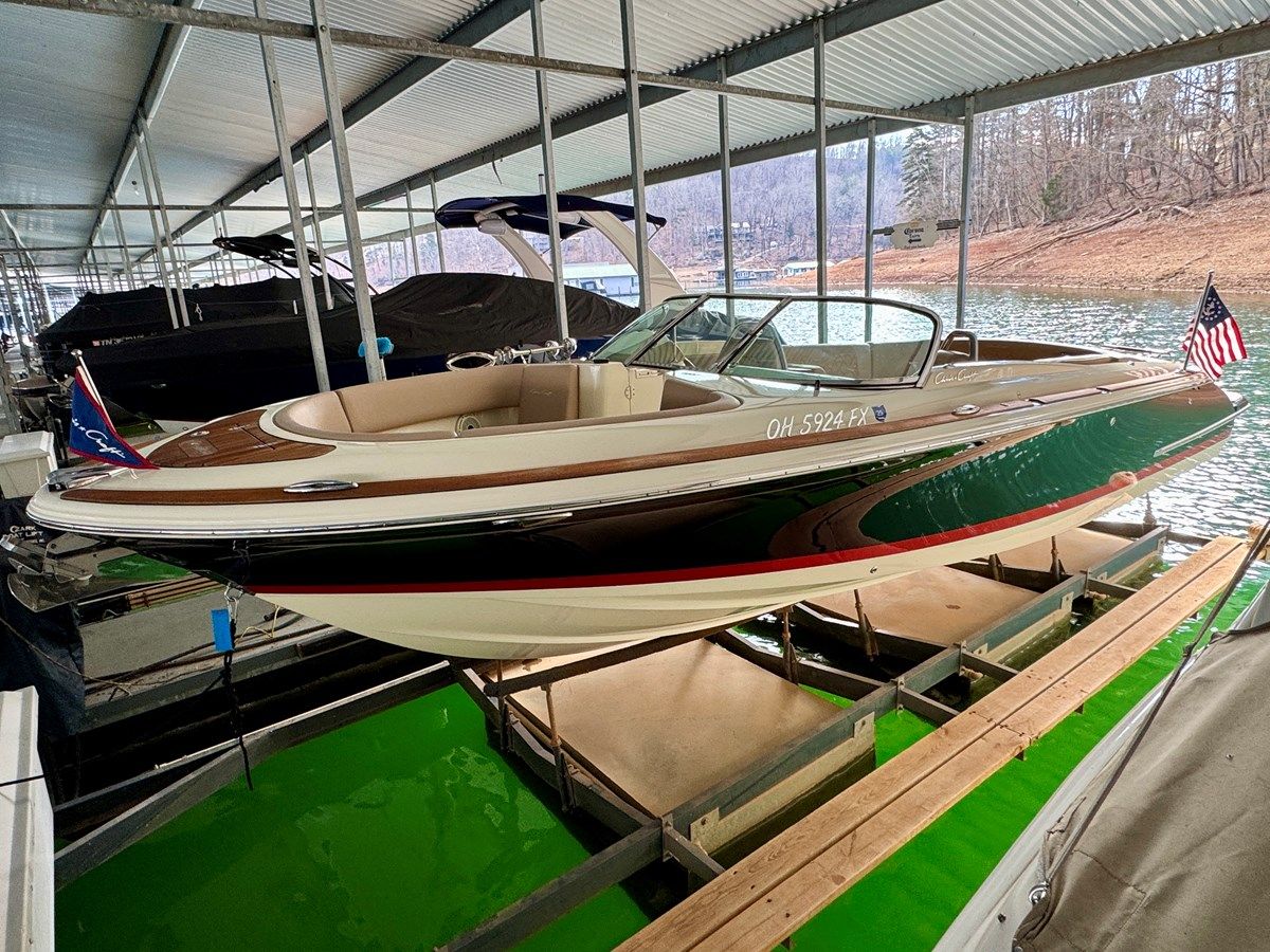 Buy a 018 Chris-Craft Launch 27 Heritage Trim Edition Surf - CHRIS-CRAFT at Shestakov Yacht Sales