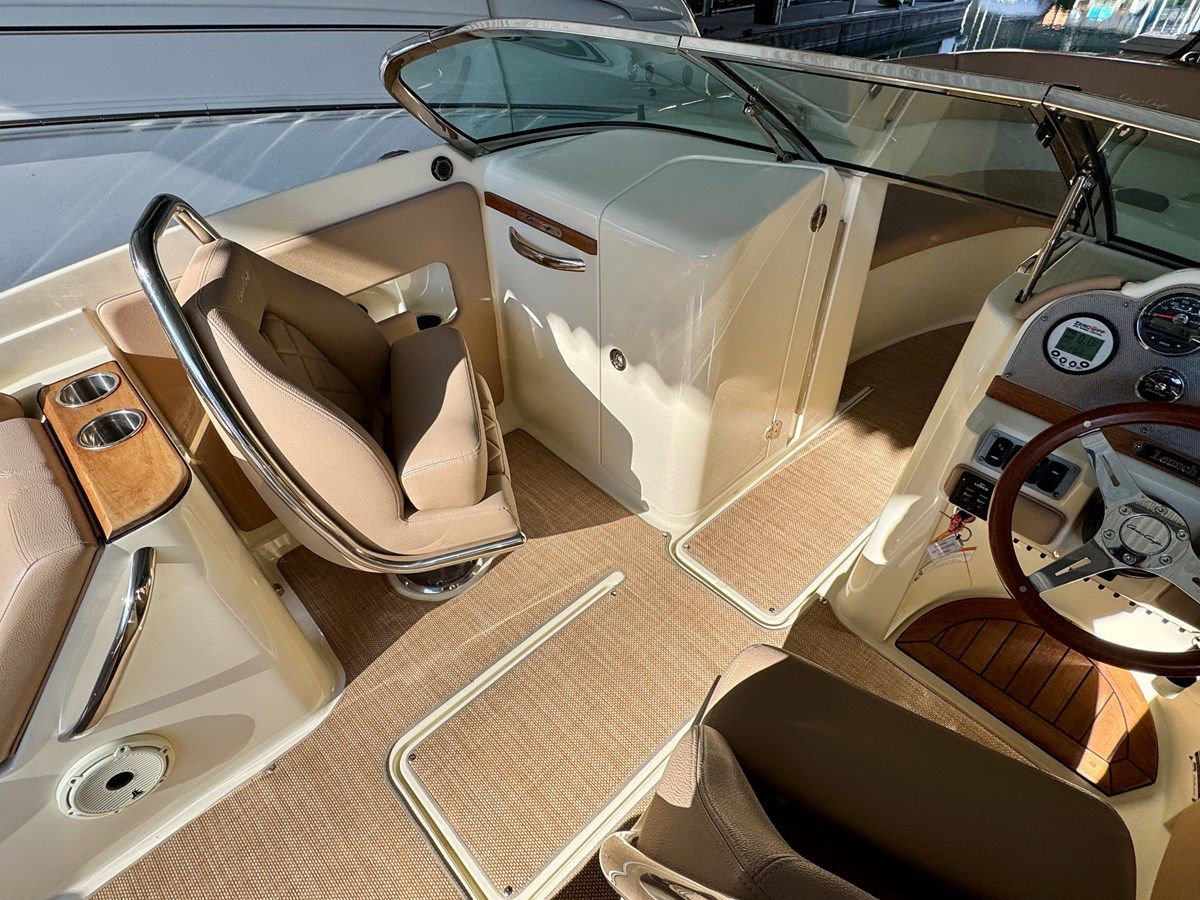 Buy a yacht 018 Chris-Craft Launch 27 Heritage Trim Edition Surf - CHRIS-CRAFT