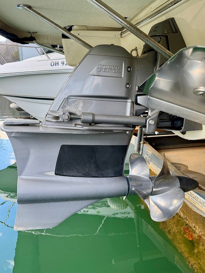 best yacht sales deals 018 Chris-Craft Launch 27 Heritage Trim Edition Surf 26