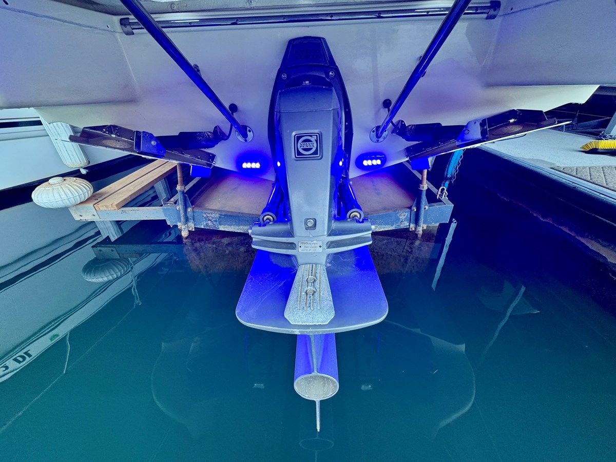 018 Chris-Craft Launch 27 Heritage Trim Edition Surf Launch 27 Wake Surf Heritage Trim Edition price