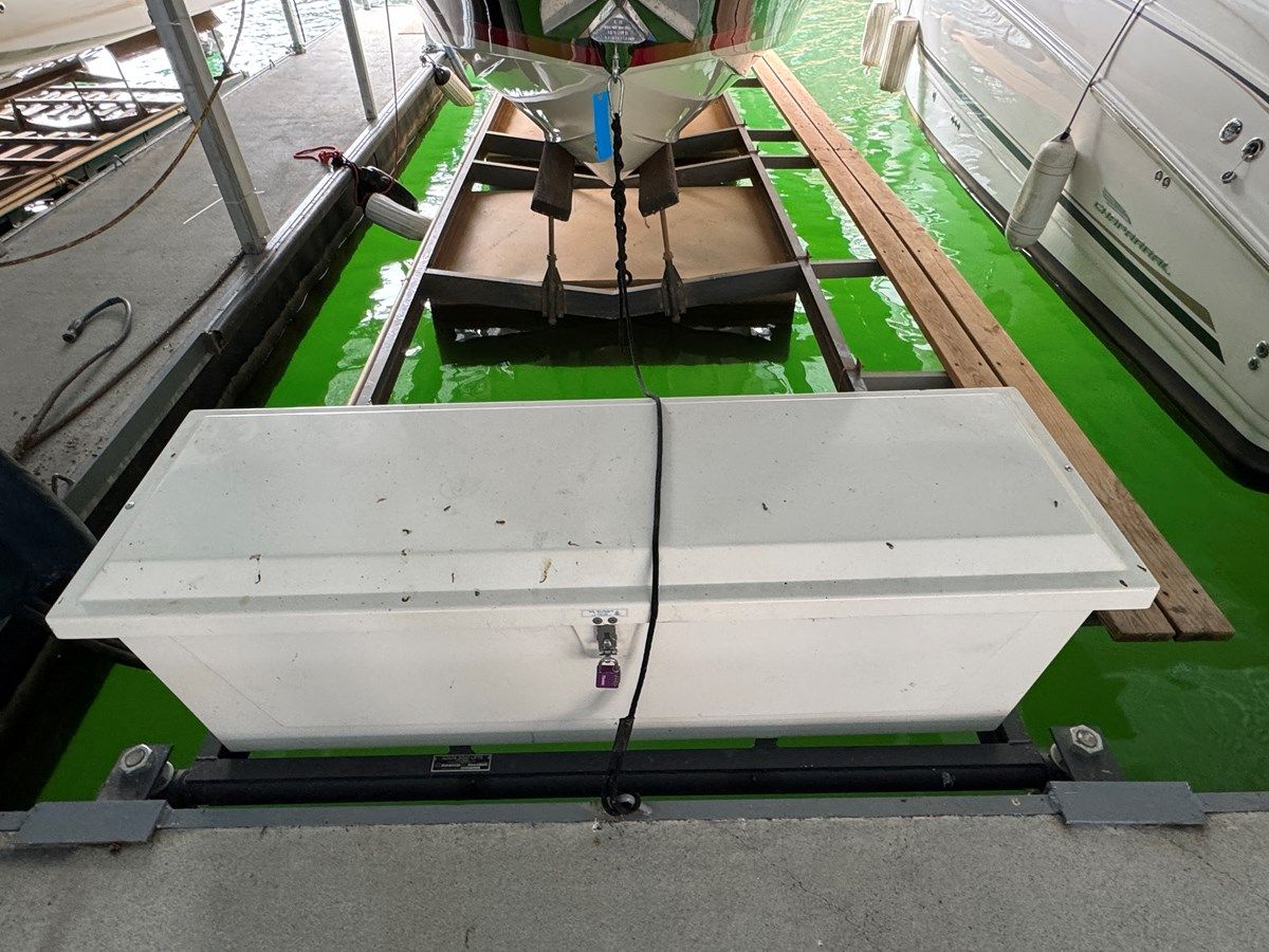 018 Chris-Craft Launch 27 Heritage Trim Edition Surf 26