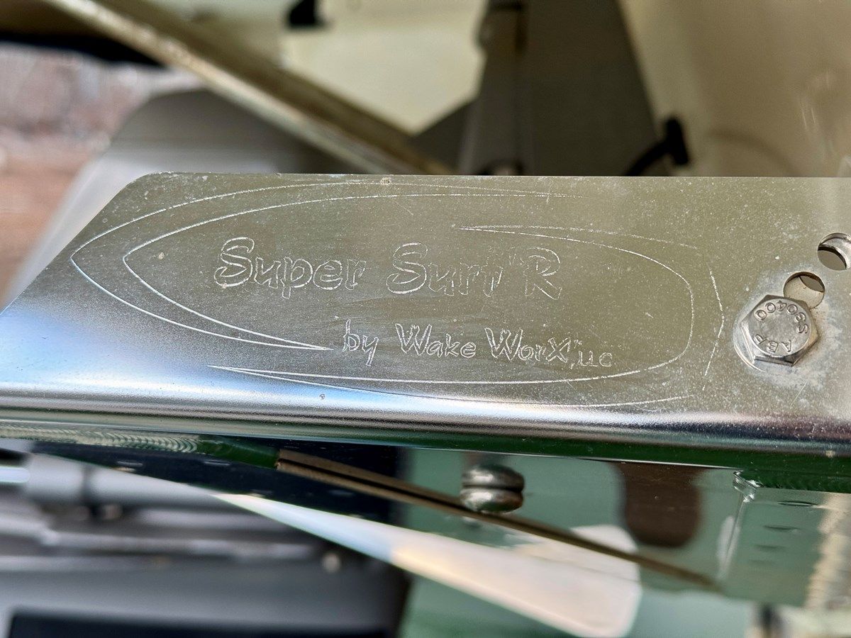 Buy a 018 Chris-Craft Launch 27 Heritage Trim Edition Surf 2018 at Shestakov Yacht Sales