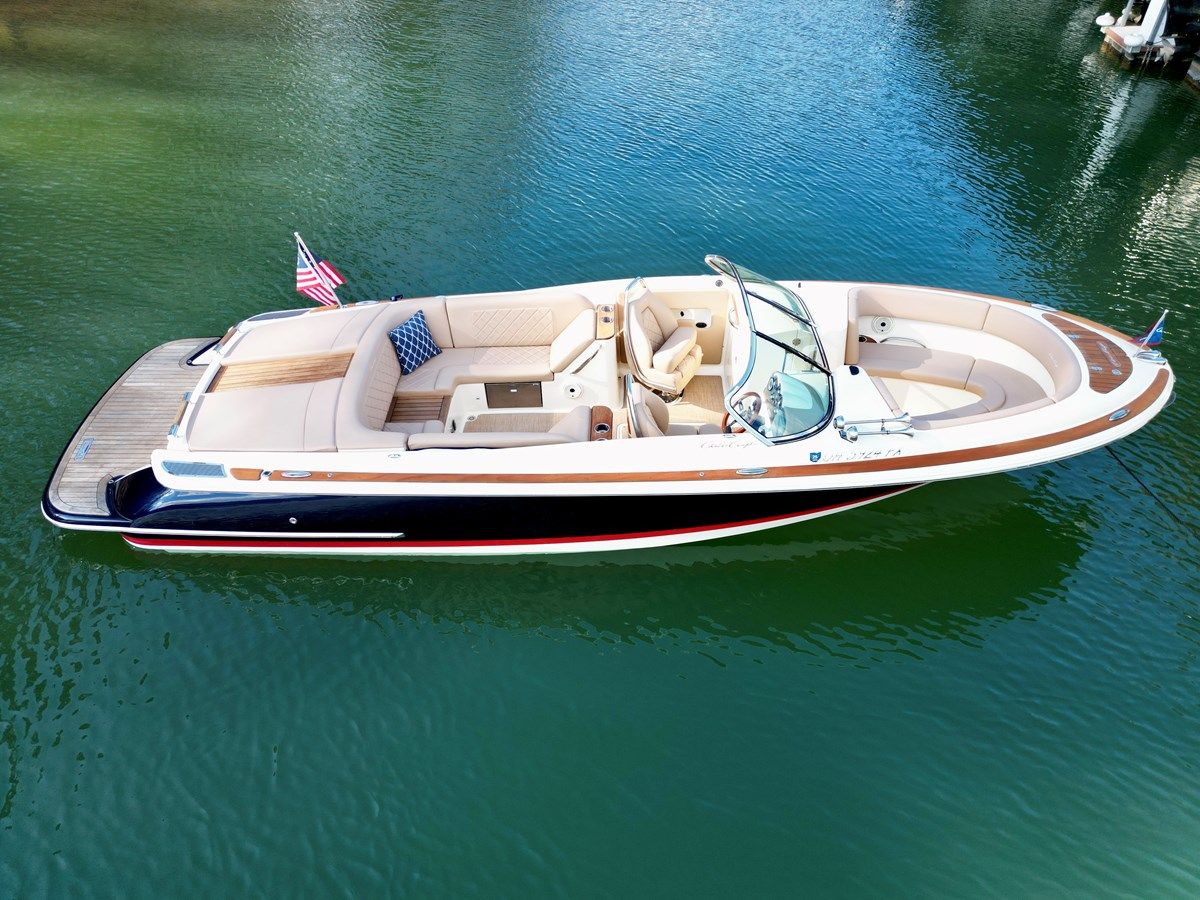the best price on 018 Chris-Craft Launch 27 Heritage Trim Edition Surf - CHRIS-CRAFT