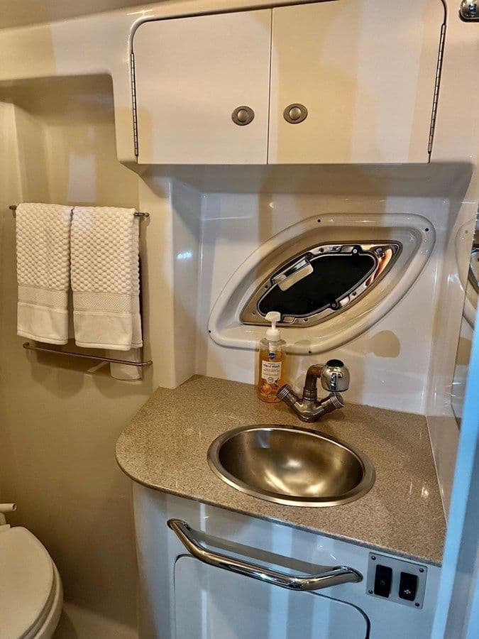 Стоимость яхты Sea Ray 310 Sundancer 310 Sundancer