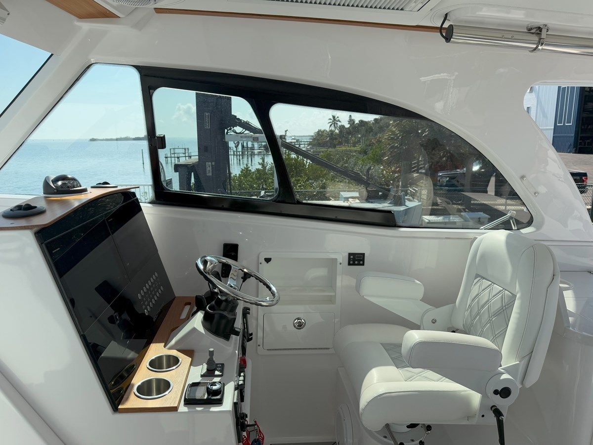 Лучшие предложения покупки яхты Motivated 33