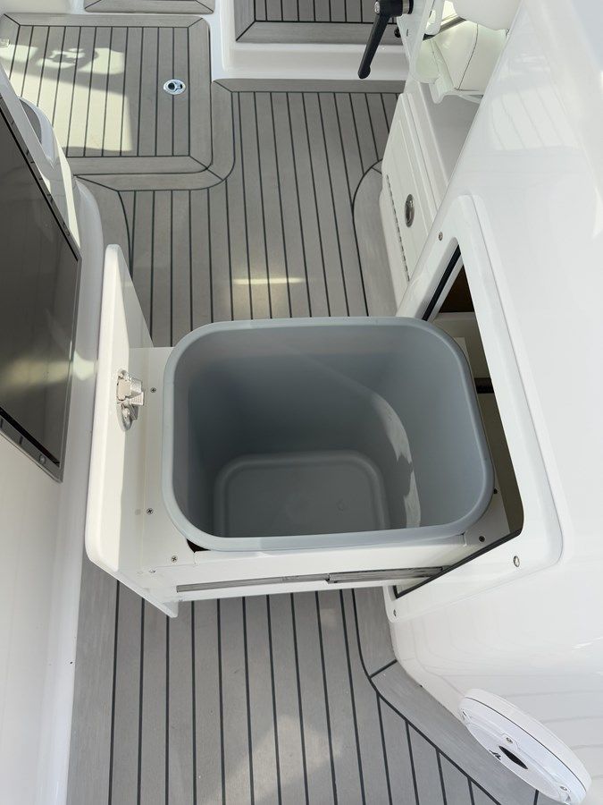 Лучшая цена на Motivated - SOUTHPORT BOATWORKS