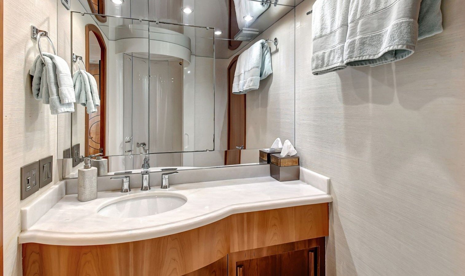 Buy a yacht DANIELLE 2005