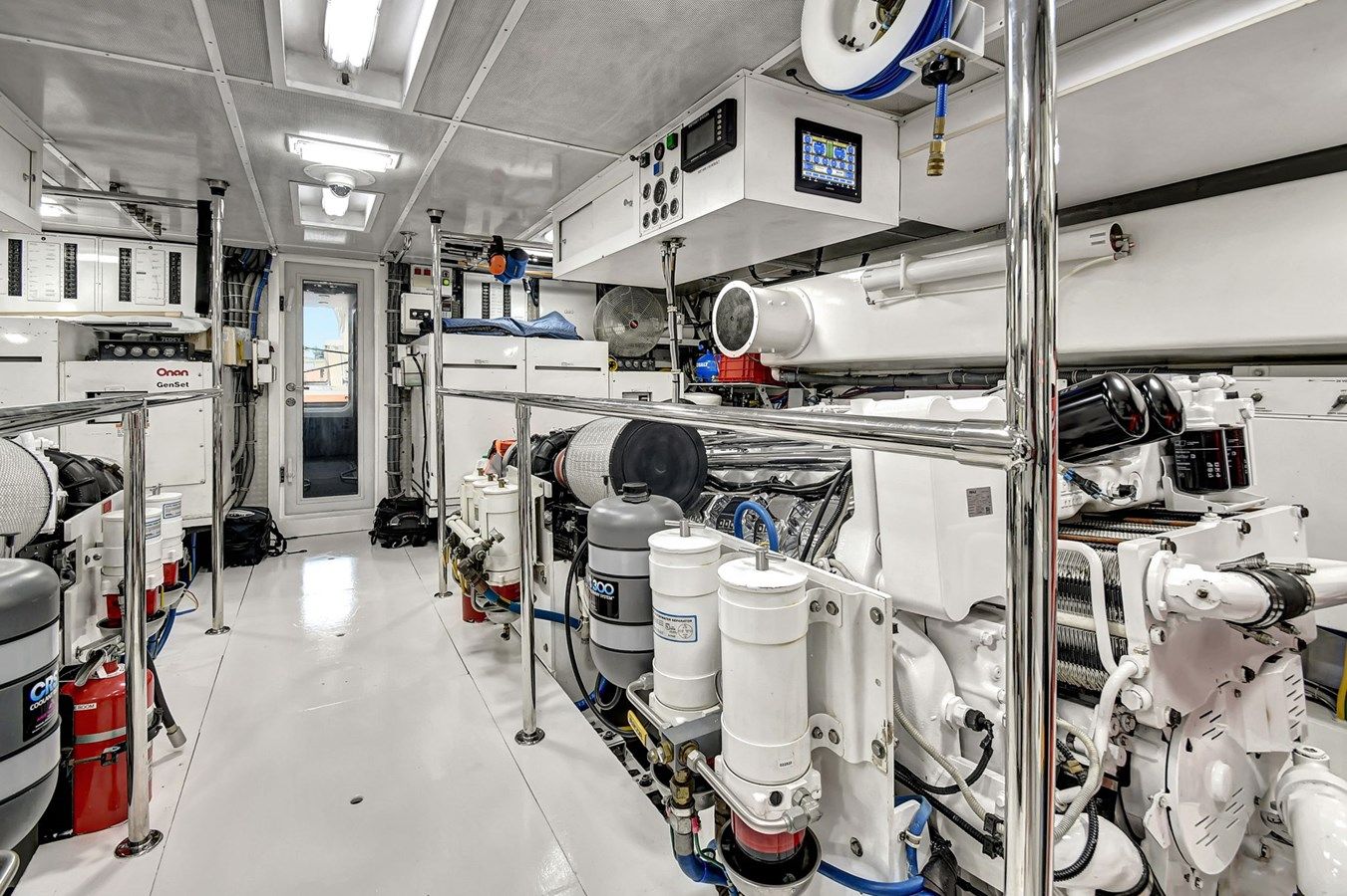 Buy a DANIELLE - Hatteras at Shestakov Yacht Sales