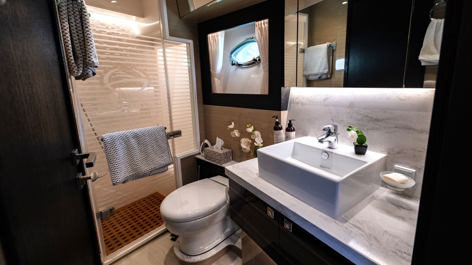 MAGNUM - Horizon Yachts