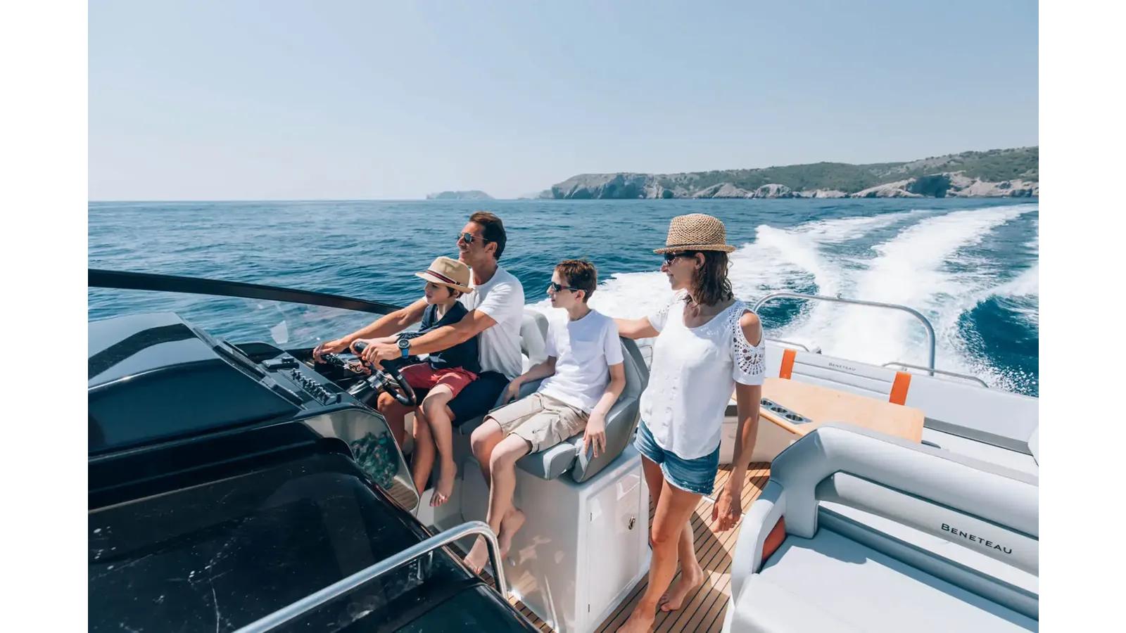 Лучшая цена на Beneteau Flyer 10 32