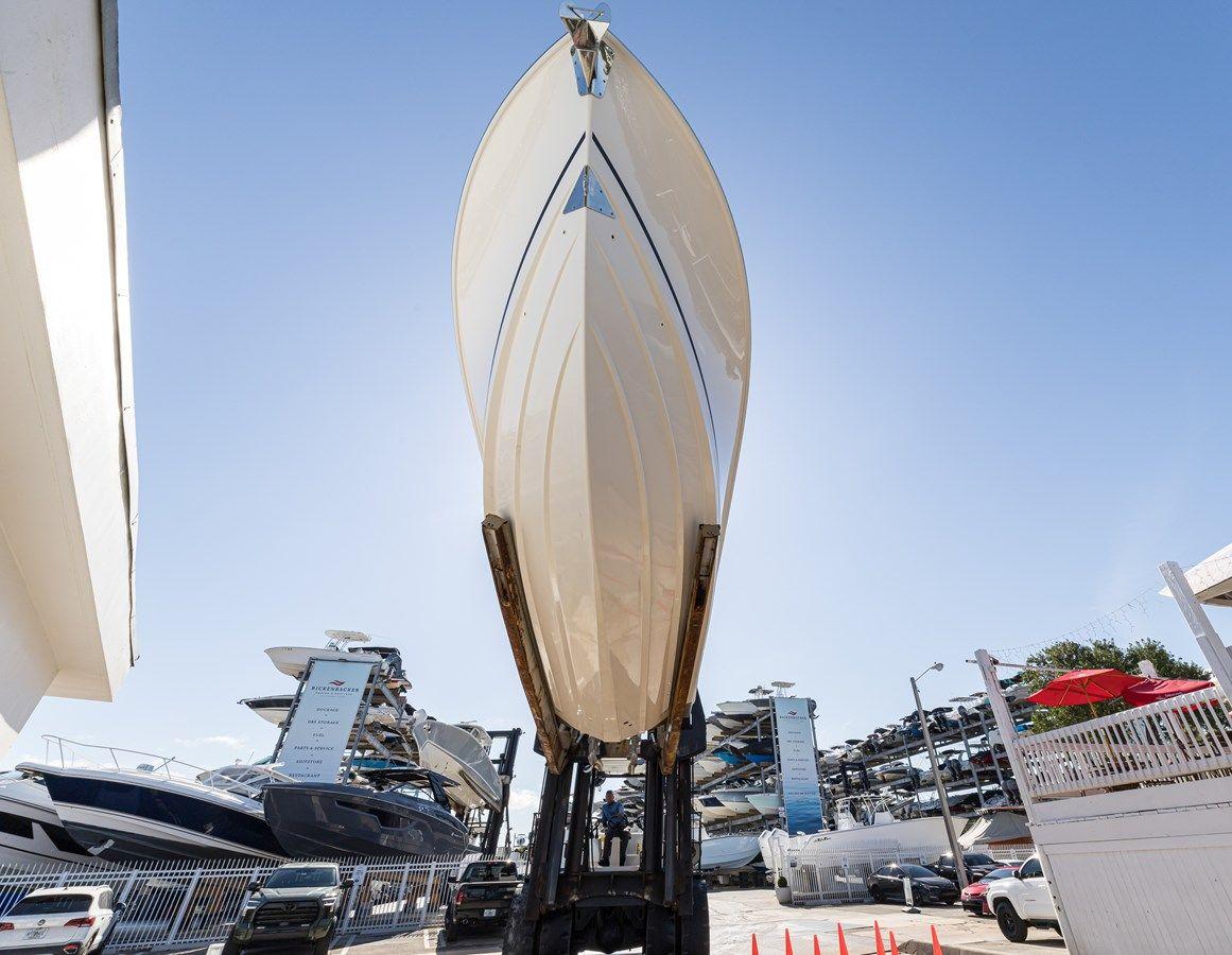 Лучшая цена на Boston Whaler 330 Outrage 330 Outrage