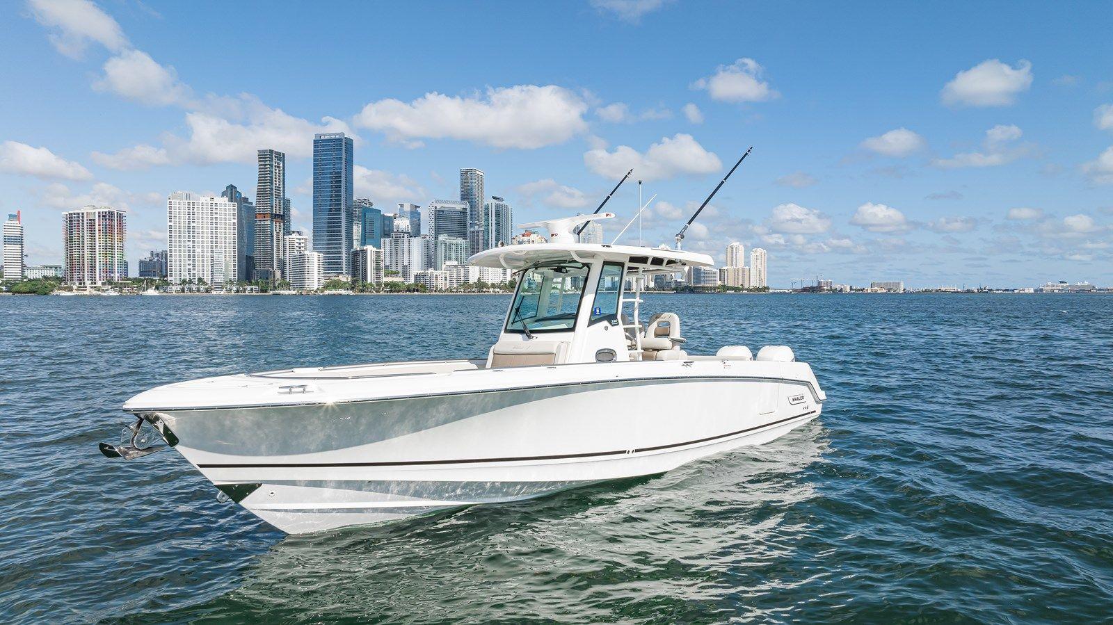 Лучшая цена на Boston Whaler 330 Outrage