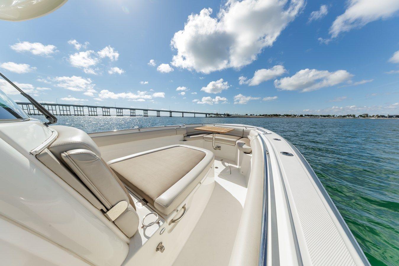 Купить яхту Boston Whaler 330 Outrage 2018 в Shestakov Yacht Sales