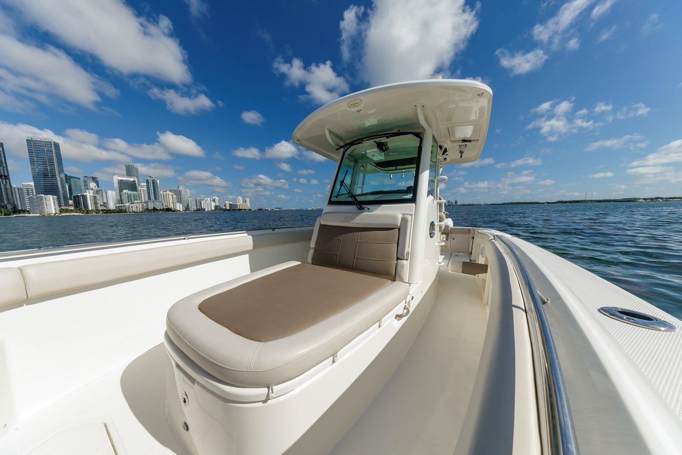 Стоимость яхты Boston Whaler 330 Outrage 330 Outrage