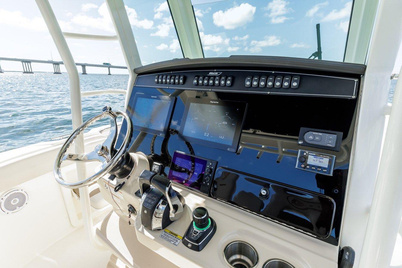 Продажа яхты Boston Whaler 330 Outrage 2018