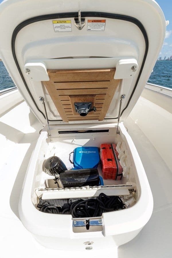 Лучшая цена на Boston Whaler 330 Outrage