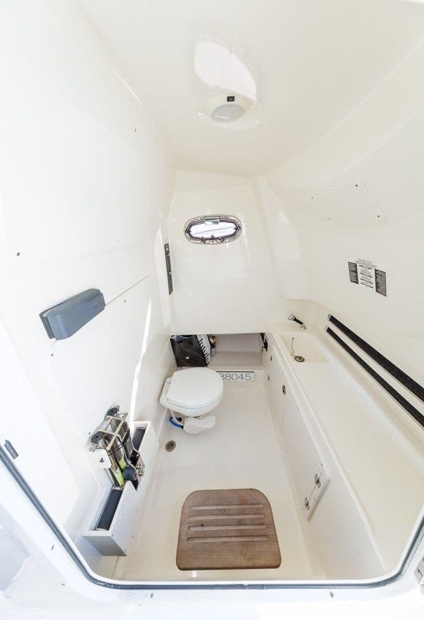 Boston Whaler 330 Outrage - Boston Whaler