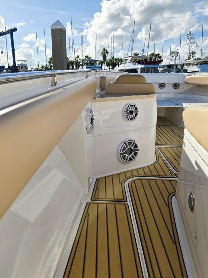 best yacht sales deals 2023 HCB 53 Suenos 2023