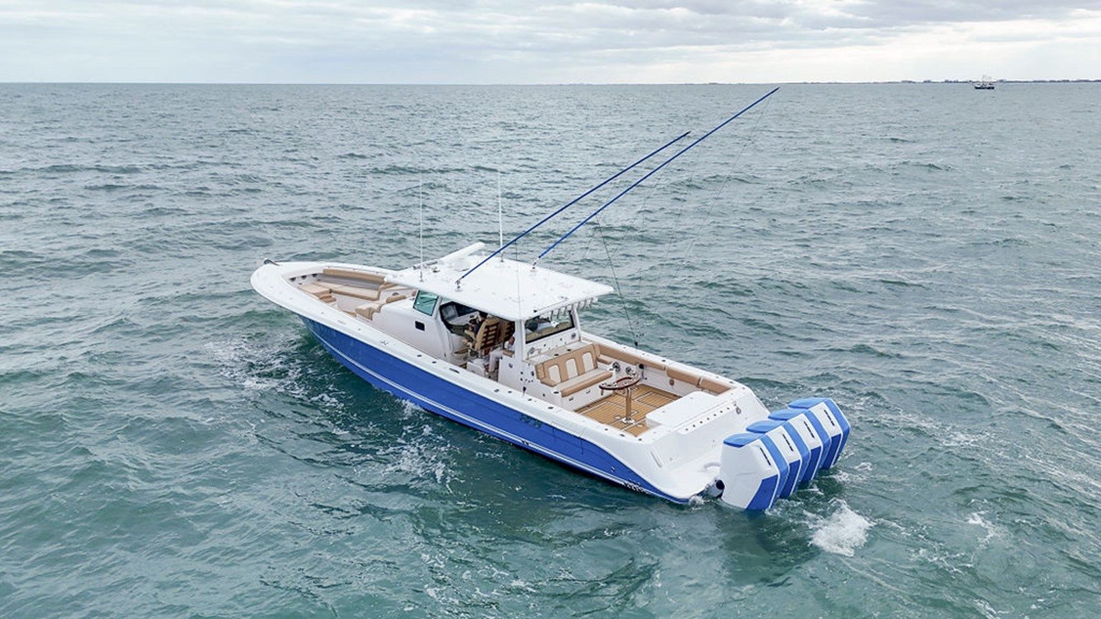 the best price on 2023 HCB 53 Suenos 53