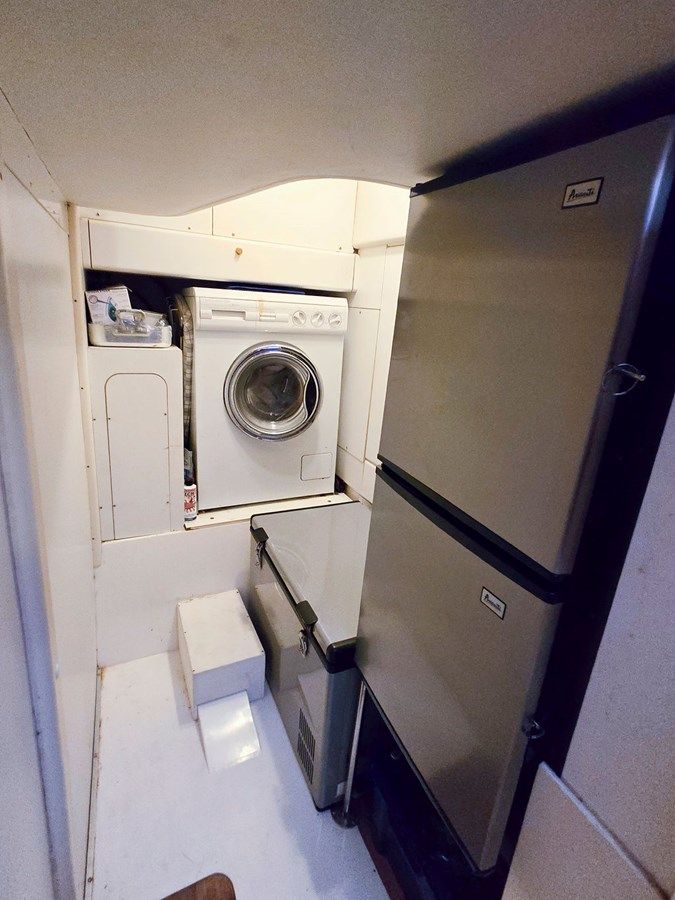 Buy a yacht Viking Princess 1998