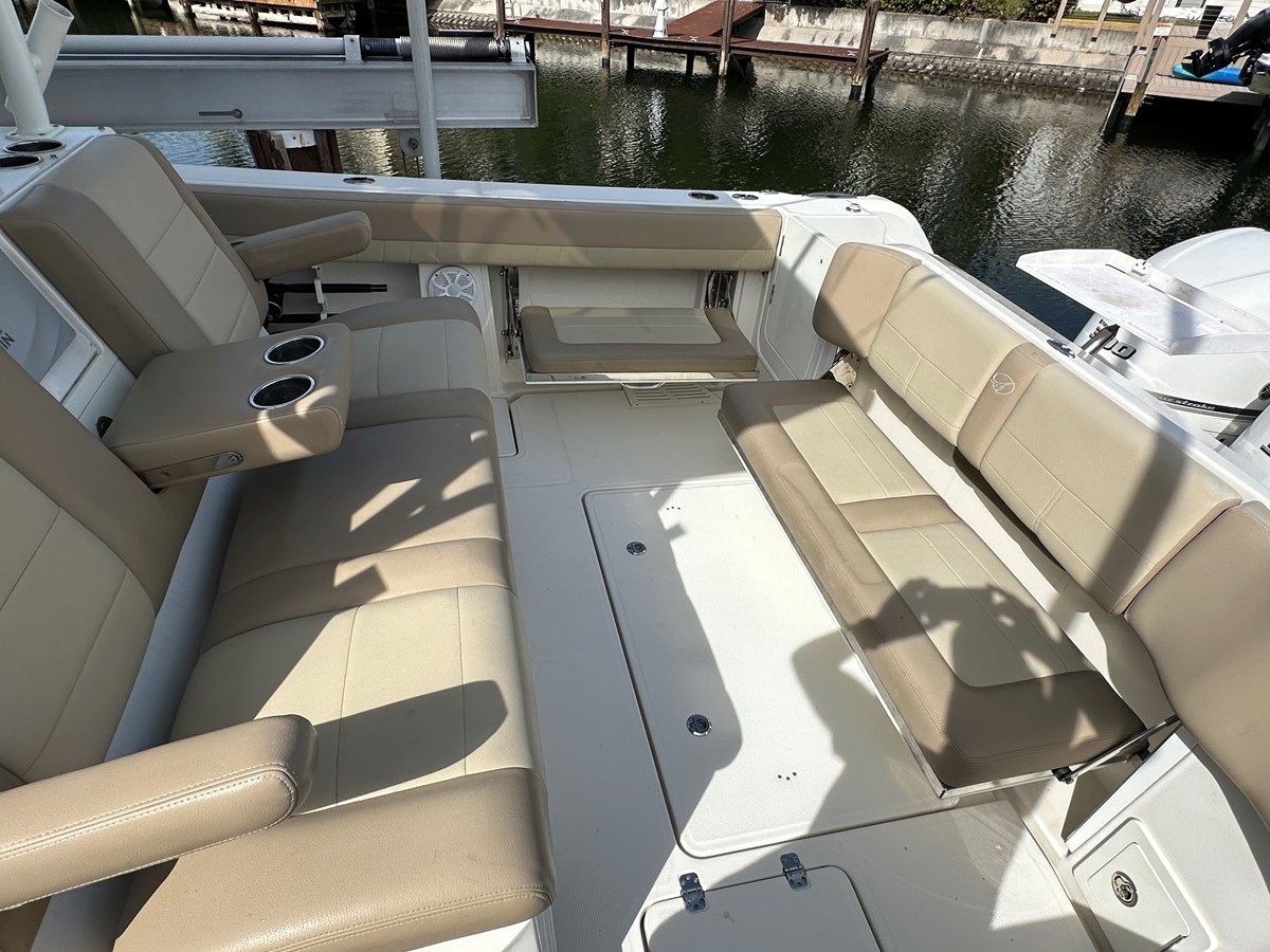 the best price on ANDIAMO 36