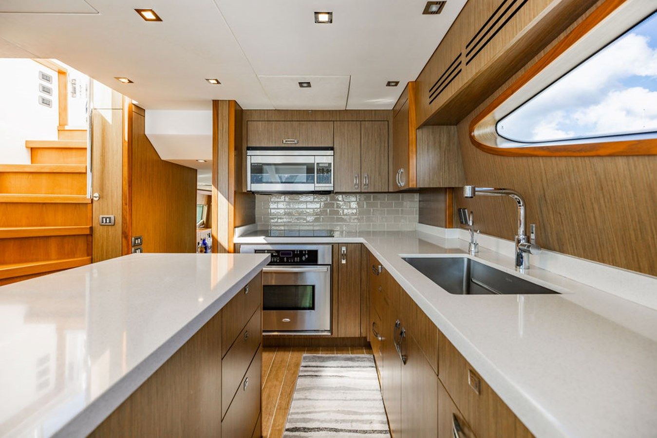 Buy a H2ome at Shestakov Yacht Sales