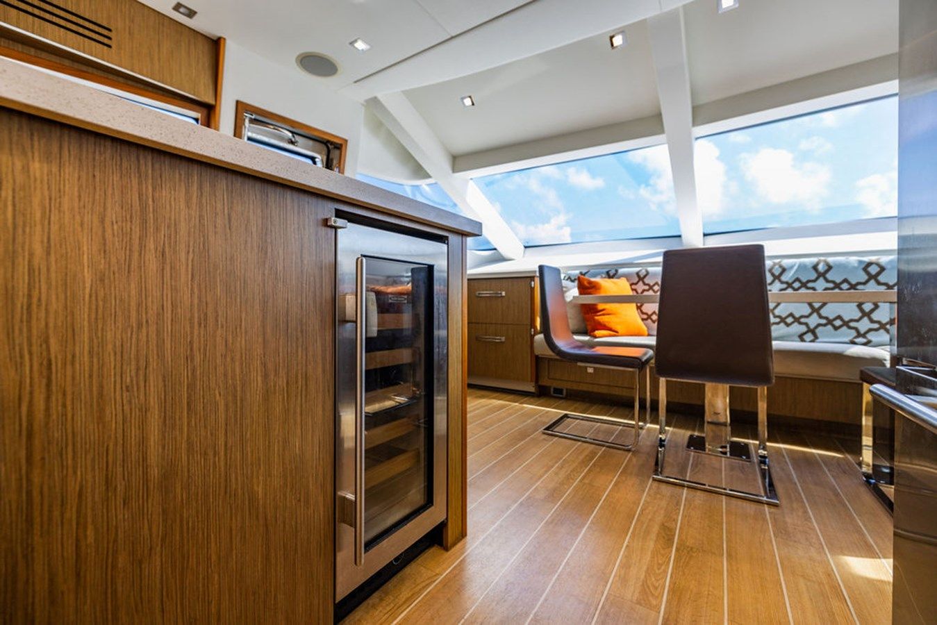 Buy a yacht H2ome - Hatteras