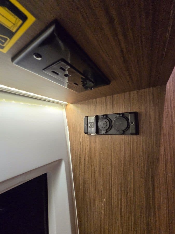 Buy a yacht REMEDY - Jeanneau