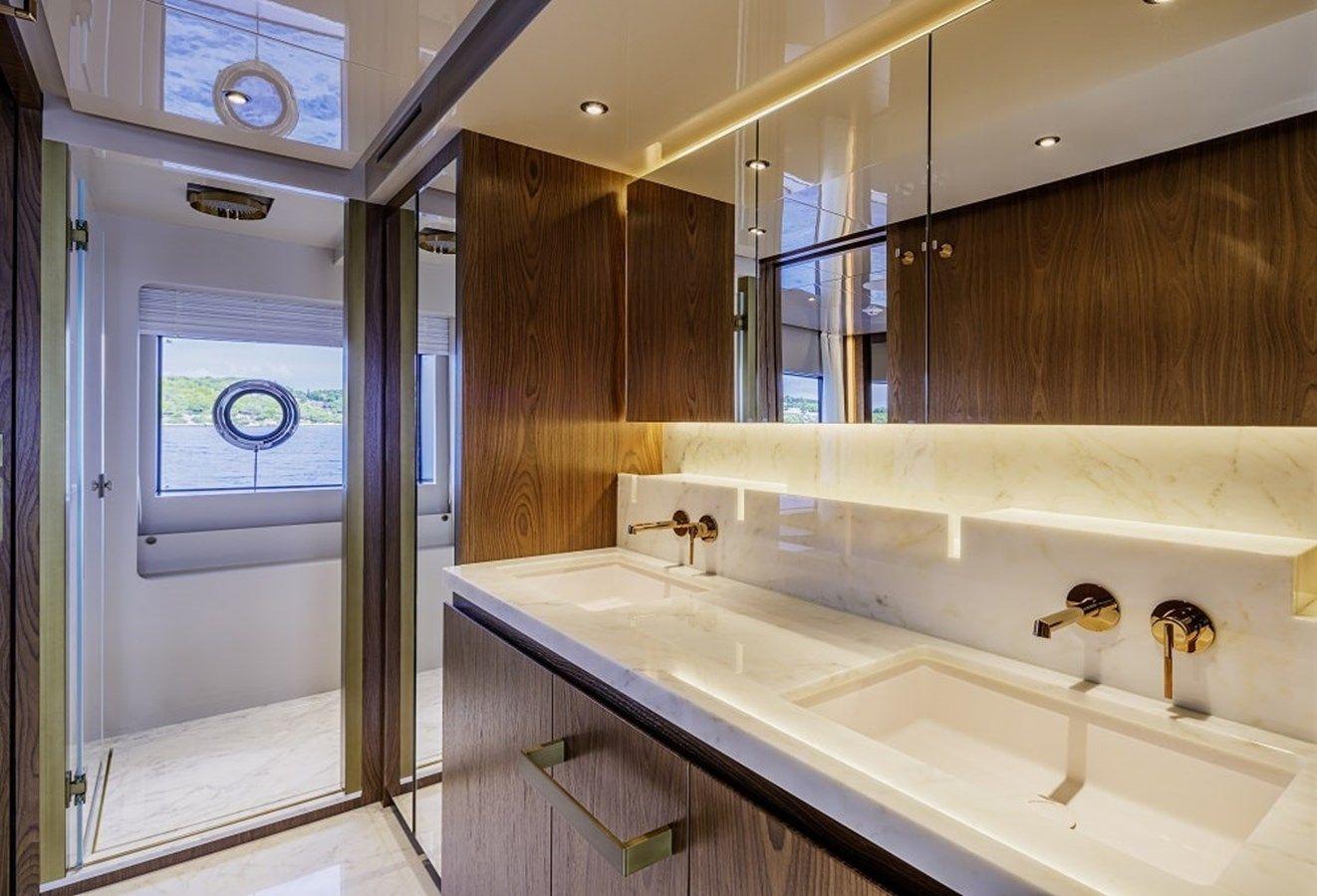 Стоимость яхты MY MISTAKE - FERRETTI CUSTOM LINE