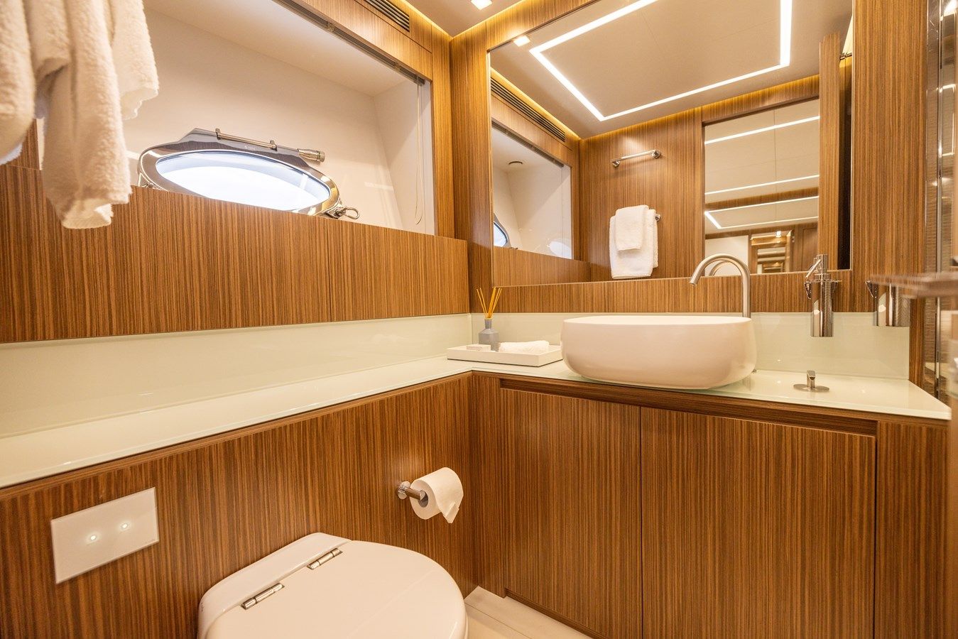 Лучшие предложения покупки яхты NAAV