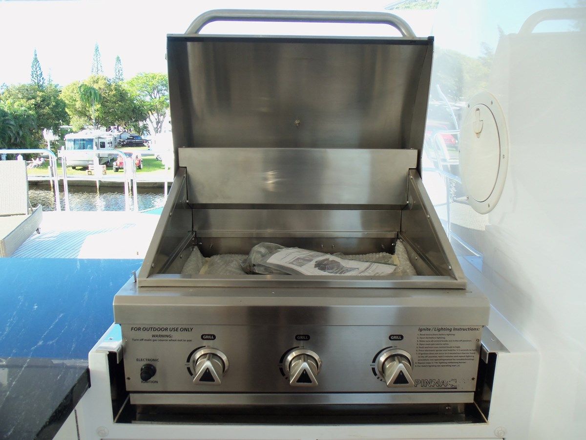 Buy a JOHNSON 93 OPEN BRIDGE Open Flybridge with Hydraulic Platform at Shestakov Yacht Sales