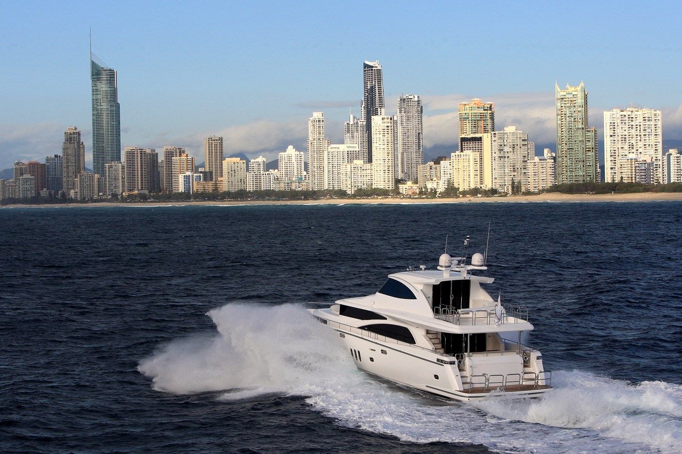 JOHNSON 80' SKYLOUNGE WHYDRAULIC PLATFORM