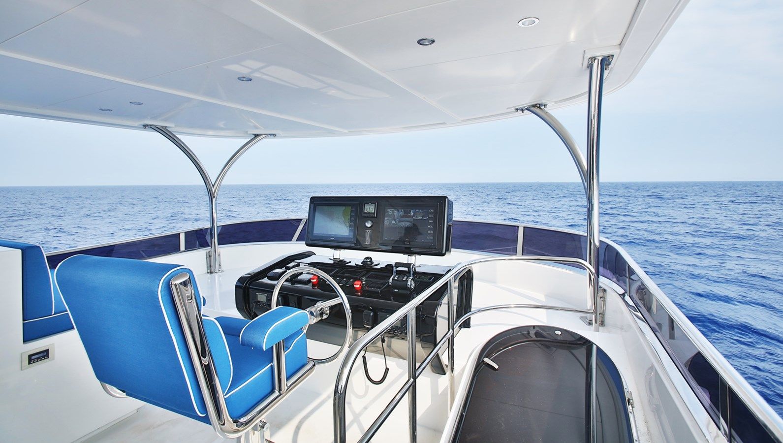 Лучшие предложения покупки яхты JOHNSON 80' FLYBRIDGE WHYDRAULIC PLATFORM